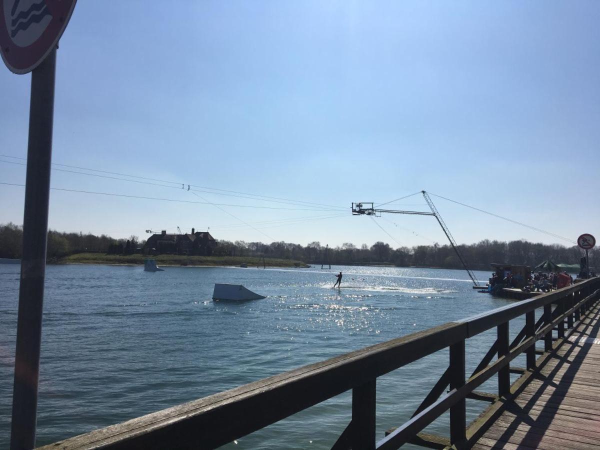 Ferienhaus Ella Am See Aurich Esterno foto