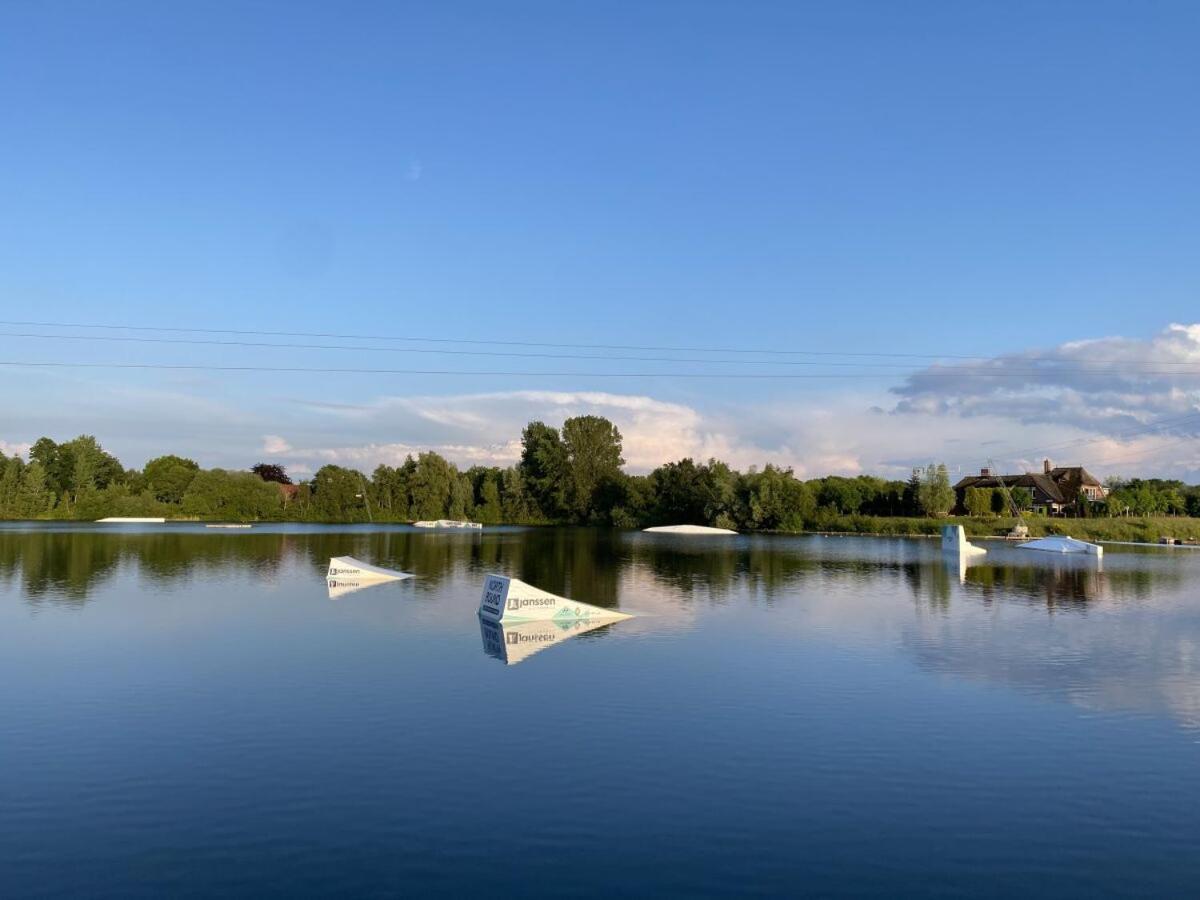 Ferienhaus Ella Am See Aurich Esterno foto