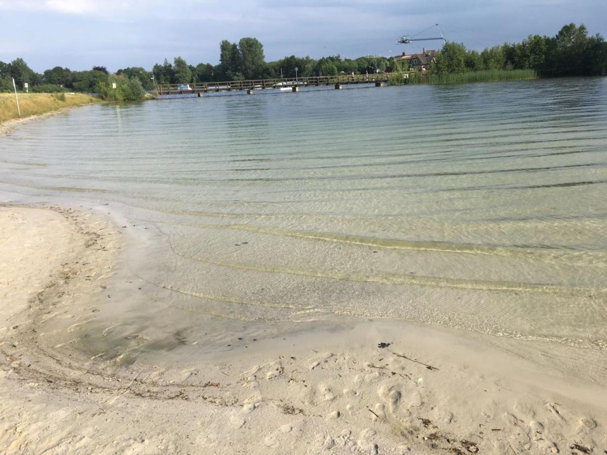 Ferienhaus Ella Am See Aurich Esterno foto