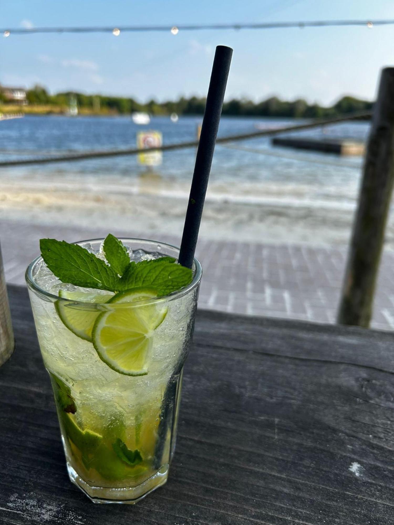 Ferienhaus Ella Am See Aurich Esterno foto